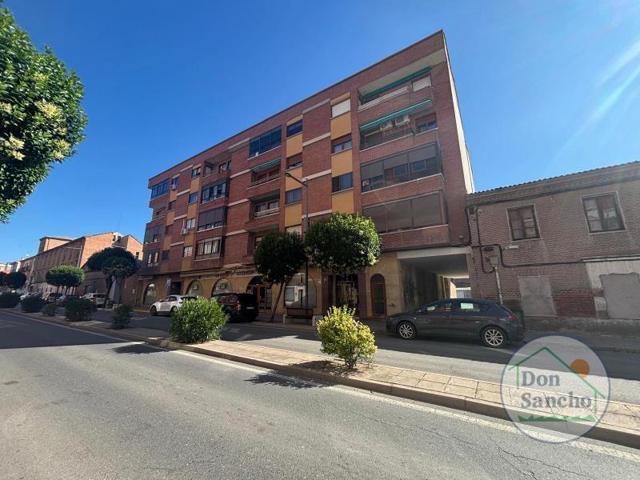 Piso en venta en Medina del Campo photo 0