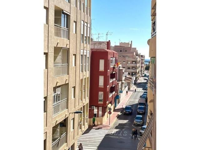 Apartamento en venta en Torrevieja photo 0