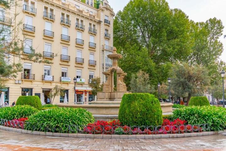 Piso en venta en Granada, Centro photo 0