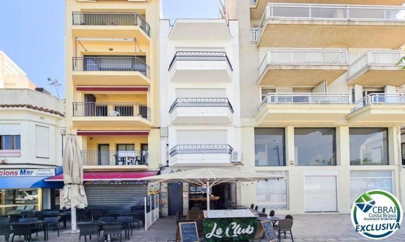 Apartamento en venta en Roses photo 0