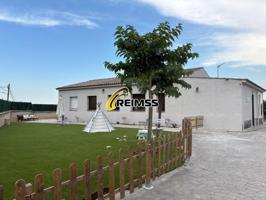 Casa en venta en Sils photo 0