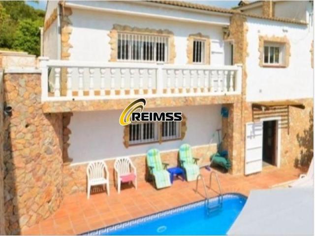 Casa en venta en Lloret de Mar photo 0