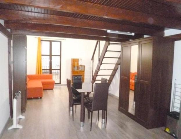 Apartamento en alquiler en Zaragoza, Casco Histórico photo 0