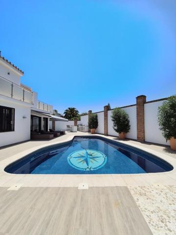 Casa en alquiler en San Pedro de Alcántara, Linda Vista Baja photo 0