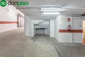 Garaje en venta en Granada, Molinos - Santiago photo 0