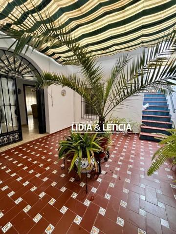 Casa en alquiler en Alcalá de Guadaira, Centro photo 0