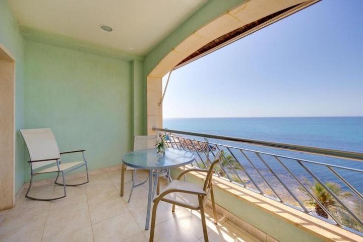 Apartamento en venta en Torrevieja photo 0