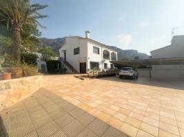 Chalet en venta en Denia, El Montgó photo 0