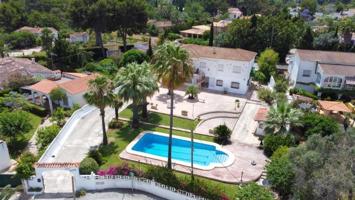 Chalet en venta en Denia, Las Rotas photo 0