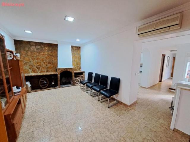Planta baja en venta en Carcaixent, Centro 2 photo 0