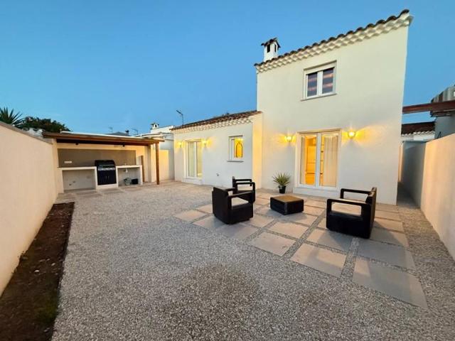 Chalet en venta en Denia photo 0