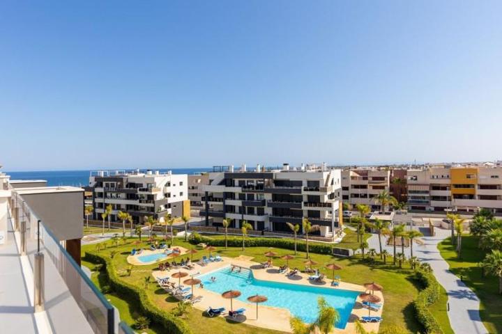 Apartamento en venta en Orihuela Costa photo 0