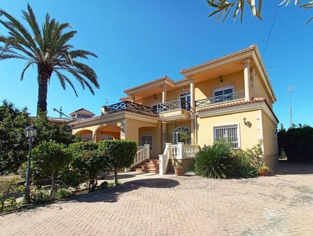 Chalet en venta en Elche photo 0