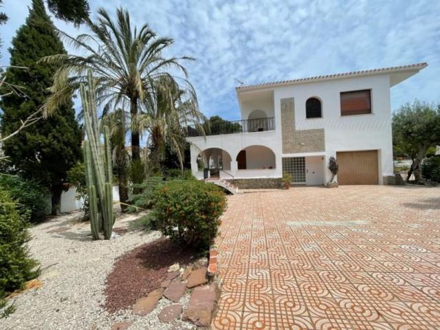 Chalet en venta en Denia, LAS ROTAS photo 0