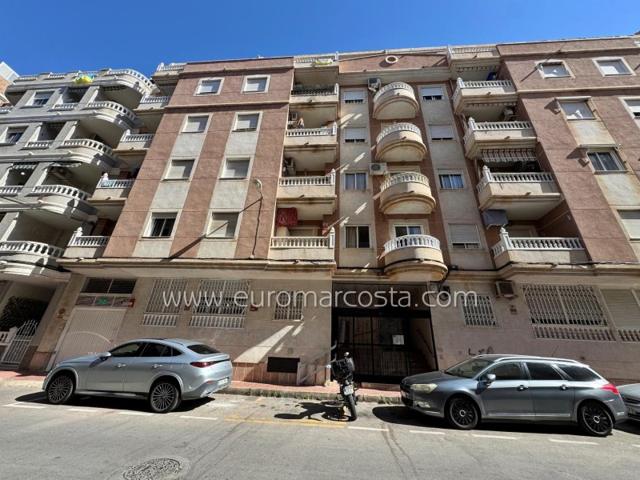 Aticos en venta en Torrevieja photo 0