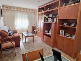 Piso en venta en Santa Coloma de Gramenet, Llati photo 0