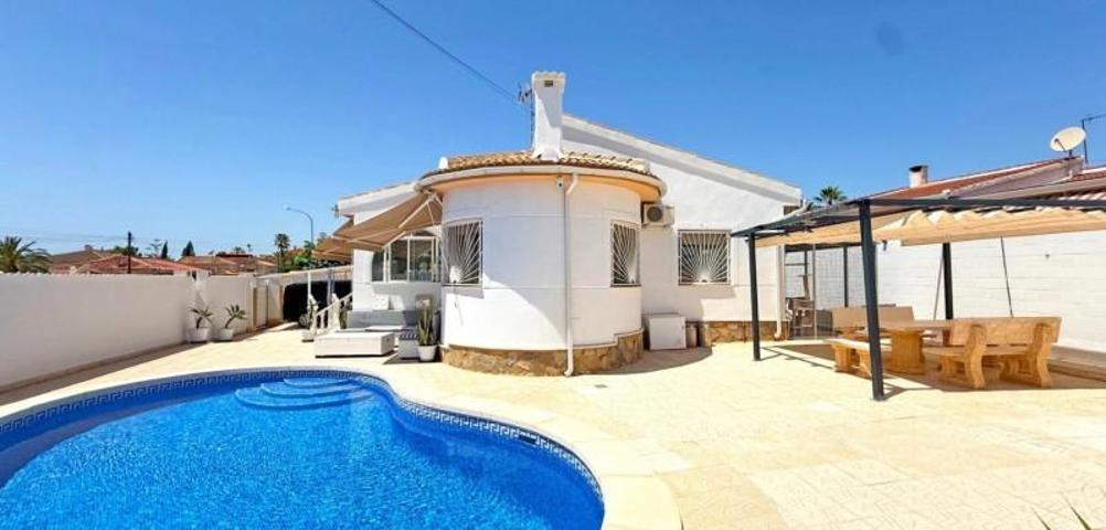 Chalet en venta en Rojales photo 0