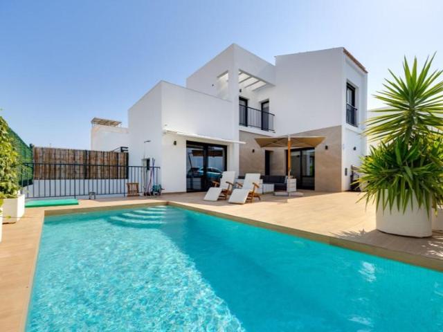 Chalet en venta en Rojales, Ciudad Quesada photo 0