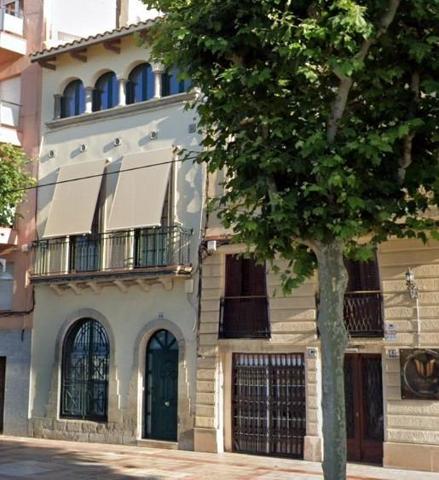 Casa en venta en el Masnou, Ocata photo 0