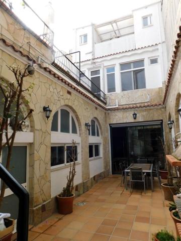 Casa en venta en el Masnou, Ocata photo 0