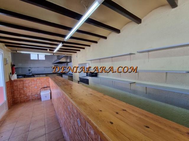 Local comercial en venta en Pedreguer photo 0