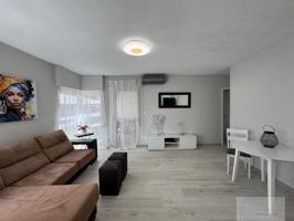 Apartamento en venta en Torrevieja, Paseo maritimo photo 0