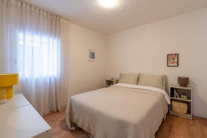 Planta baja en venta en Madrid, Puente de Vallecas photo 0