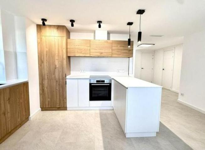 Apartamento en venta en Estepona, Estepona East - El Paraiso photo 0