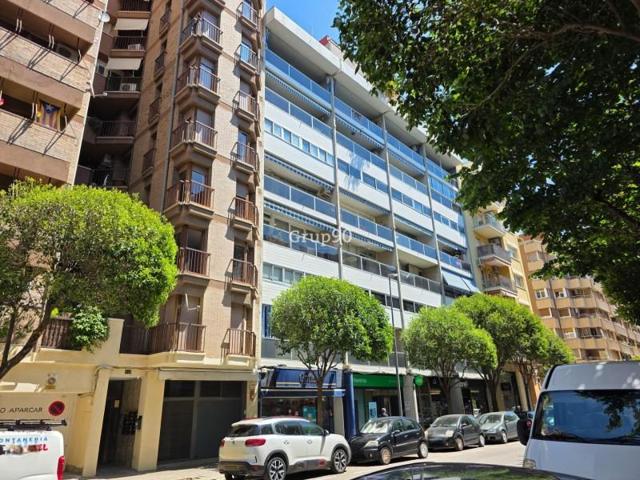 Duplex en venta en Lleida, Camp dEsports photo 0