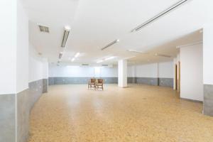 Local comercial en venta en Gandia, Centro photo 0