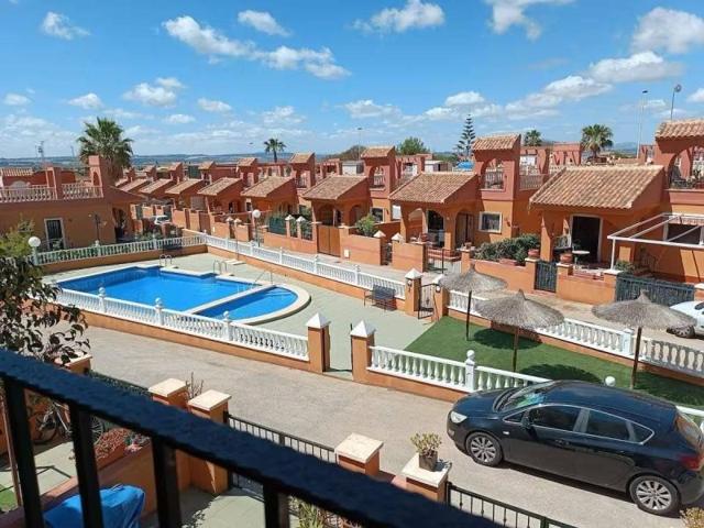Adosada en venta en Torrevieja photo 0
