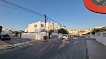Adosada en venta en Torrevieja, Calas blanca photo 0