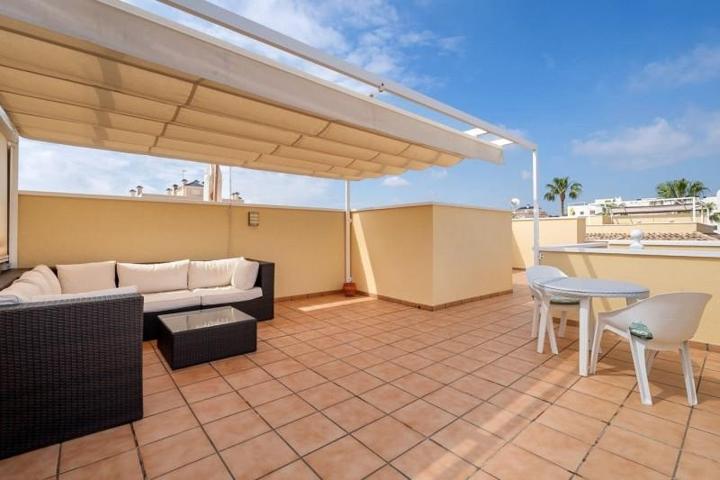 Apartamento en venta en Orihuela Costa photo 0