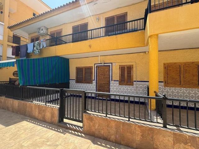Chalet en venta en Torrevieja photo 0