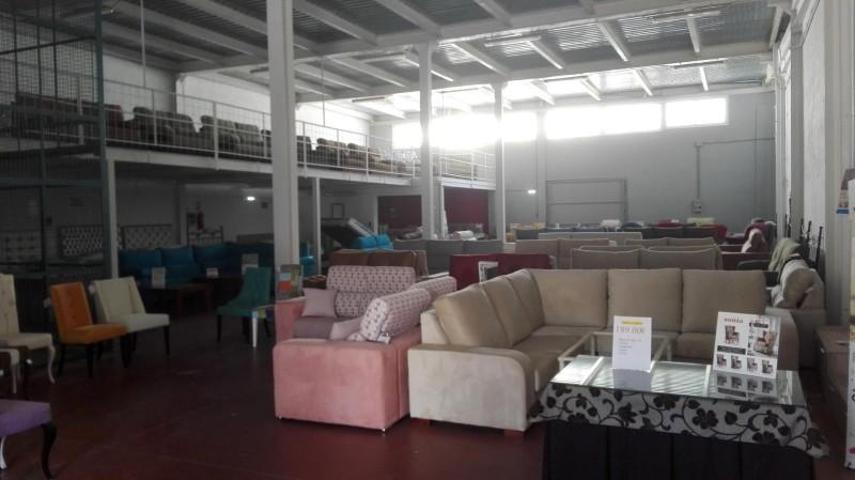 Nave industrial en venta en Lucena, Lucena photo 0