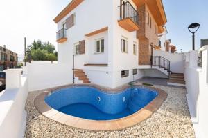 Chalet en venta en Ogíjares, Zona metropolitana photo 0