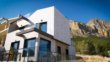 Chalet en venta en Polop, Urbanizaciones photo 0