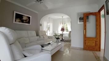 Chalet en venta en La Nucia, Panorama photo 0