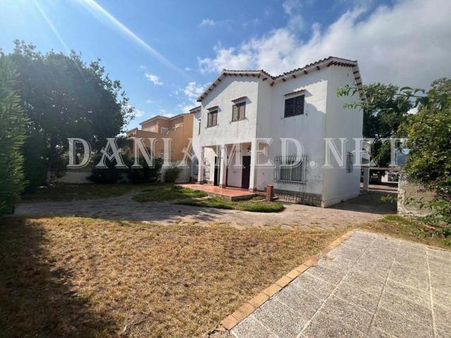 Chalet en venta en Denia, Deveses Playa photo 0