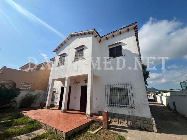 Chalet en venta en Denia, Deveses Playa photo 0