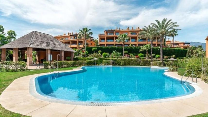 Aticos en venta en Estepona, Estepona East - Benatalaya photo 0
