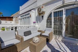 Casas de pueblo en venta en Torrevieja photo 0