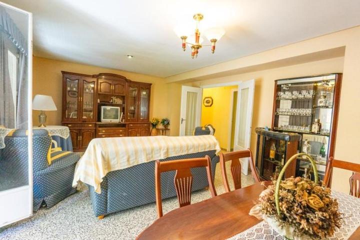 Piso en venta en Alicante, Calle Alemania, 03003 photo 0