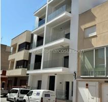 Apartamento en venta en Guardamar del Segura, CENTRO photo 0