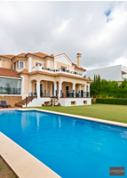 Chalet en venta en La Alcaidesa photo 0