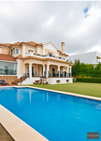 Chalet en venta en La Alcaidesa photo 0