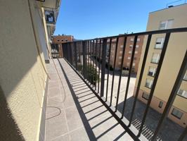 Piso en venta en Santa Perpètua de Mogoda photo 0