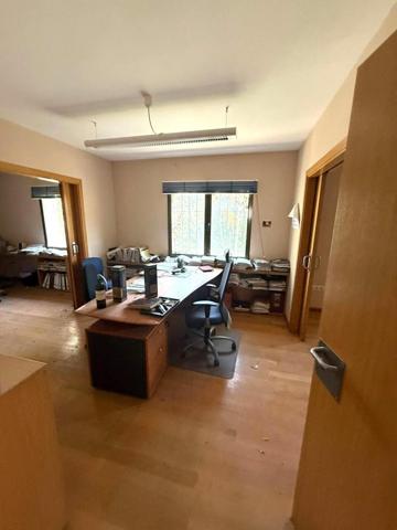 Oficina en venta en Segovia, San lorenzo photo 0