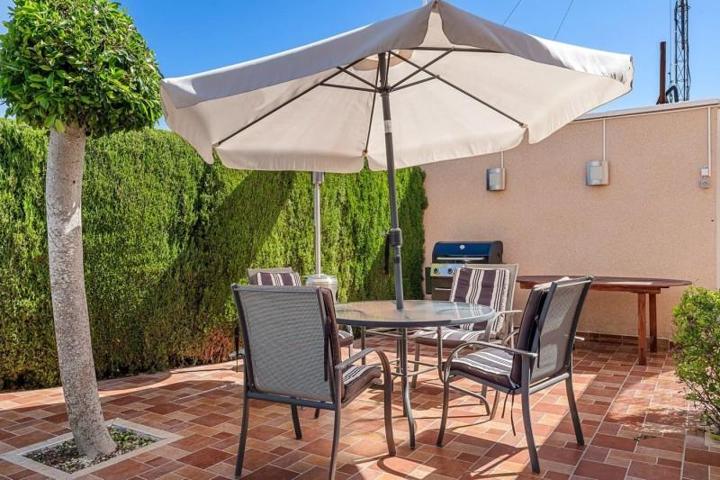 Casas de pueblo en venta en Orihuela Costa photo 0