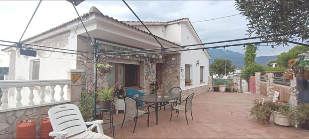 Chalet en venta en Riells y Viabrea, Can plana photo 0